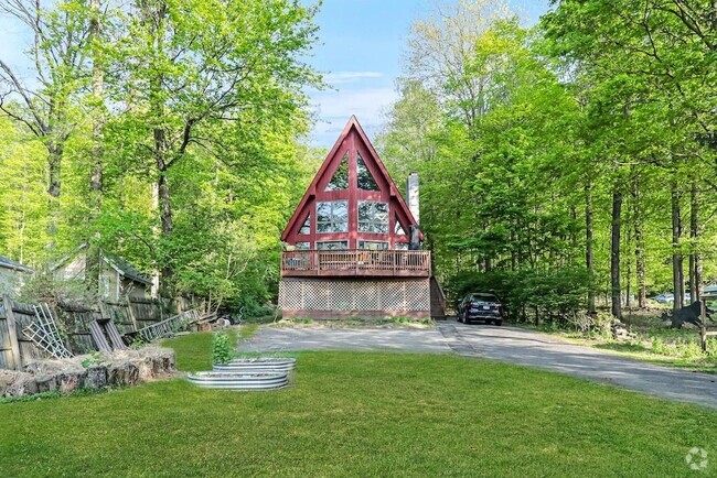 Building Photo - 36 Greenwood Dr Rental