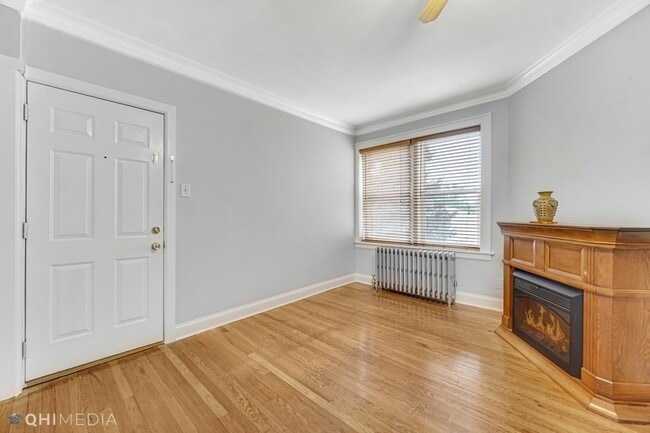 Photo - 2419 N Oak Park Ave Unit 2D