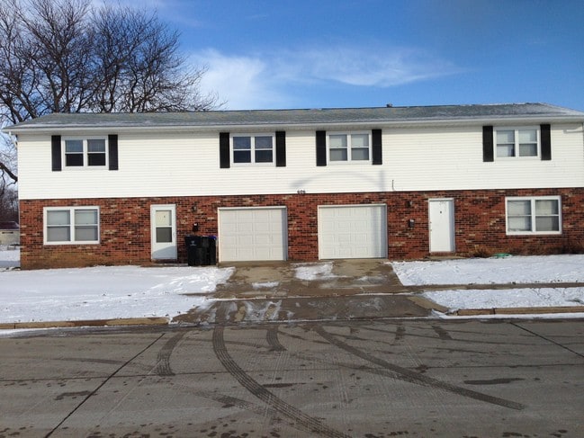 Photo - Arcadia Drive Apartments