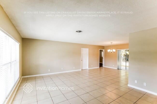 Photo - 759 NW 7th St