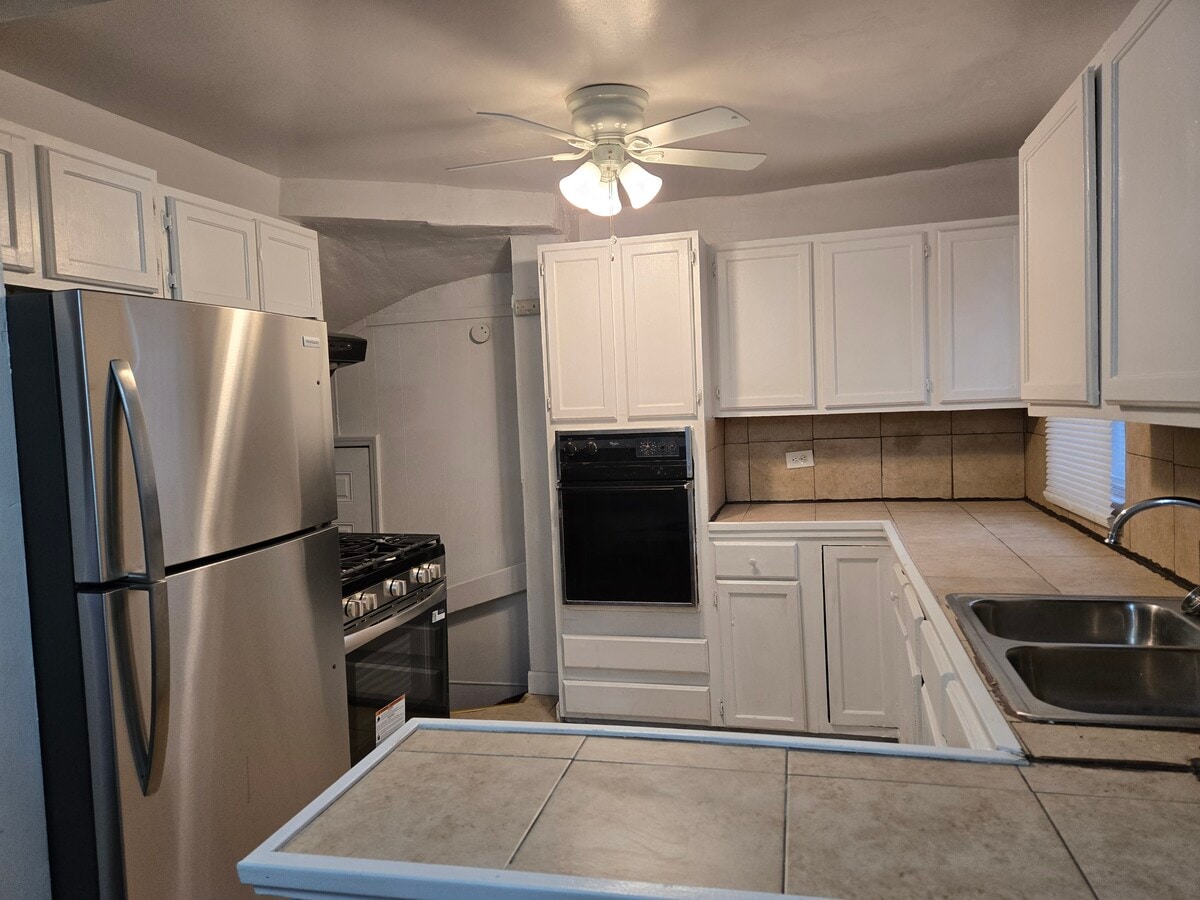 Photo - 16037 Halsted St