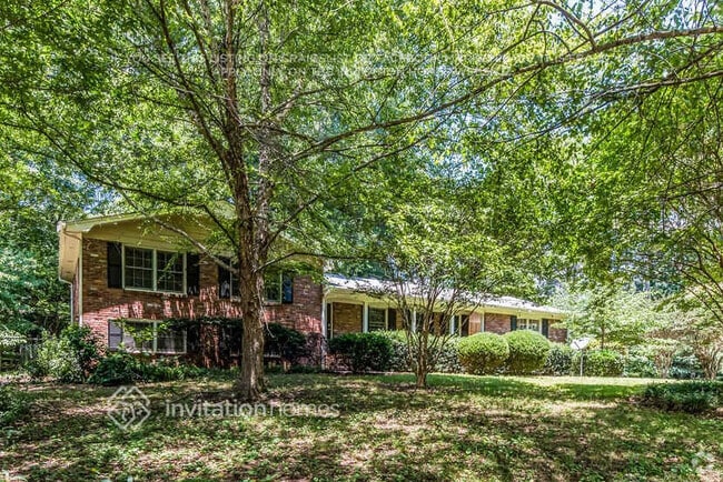Building Photo - 2905 Piedmont Dr Rental