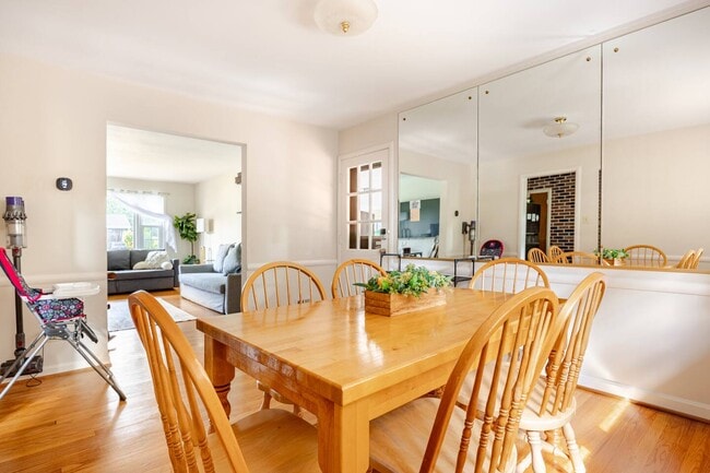 Photo - 7527 Fairwood Ln