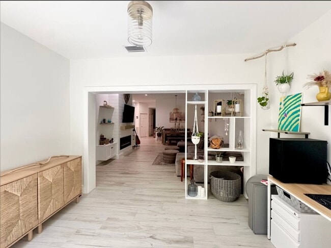 Photo - 1813 Wood Fern Dr