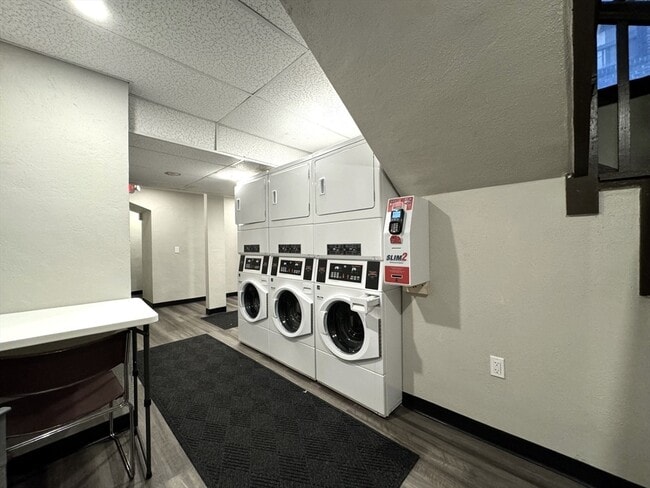 Photo - 8 Langmaid Ave Unit 4