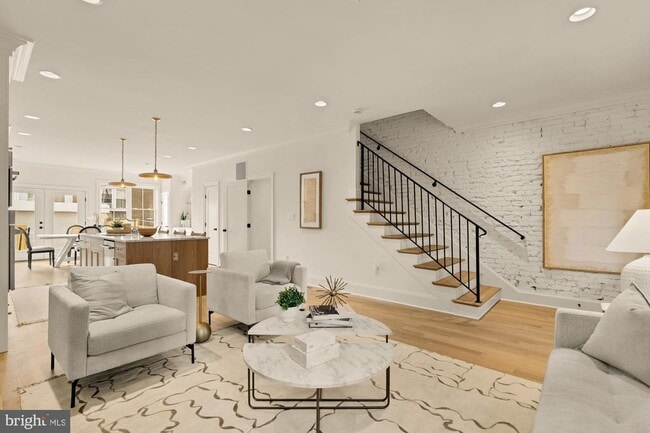 Photo - 4830 8th St NW