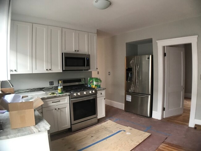 Building Photo - 20 Washburn Ave Unit 2