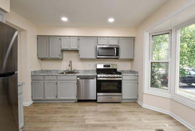 Photo - 10709 Gideon Ct