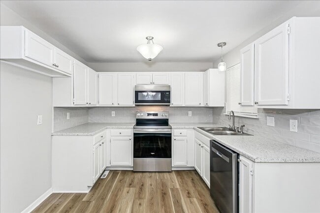 Photo - 3 bedroom 2 bath Ranch Home in South Wichita!