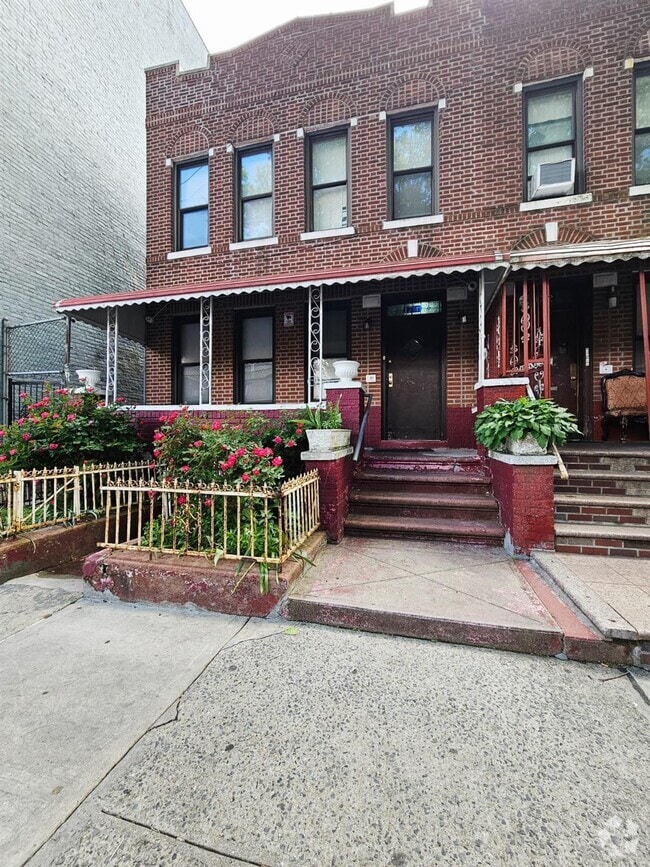 Building Photo - 176 E 93rd St Unit 4 Rental