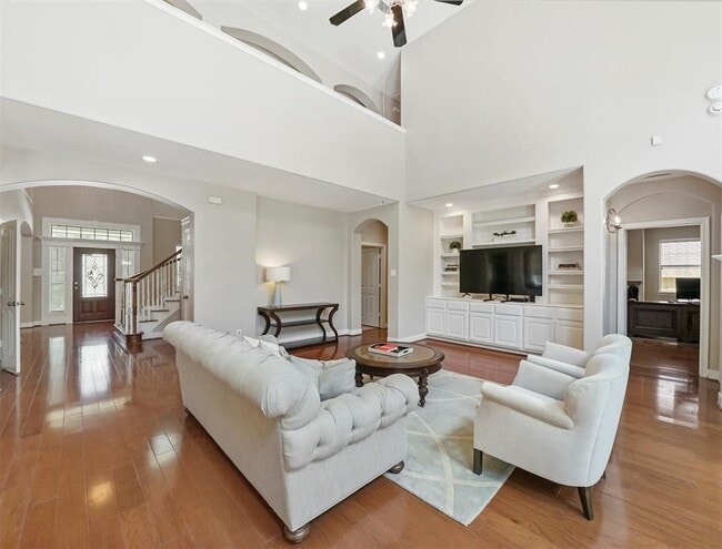 Photo - 22311 Claysprings Ln