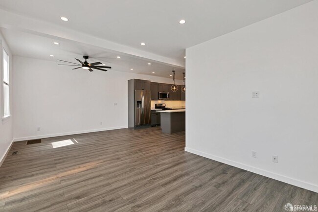 Photo - 68 Cayuga Ave