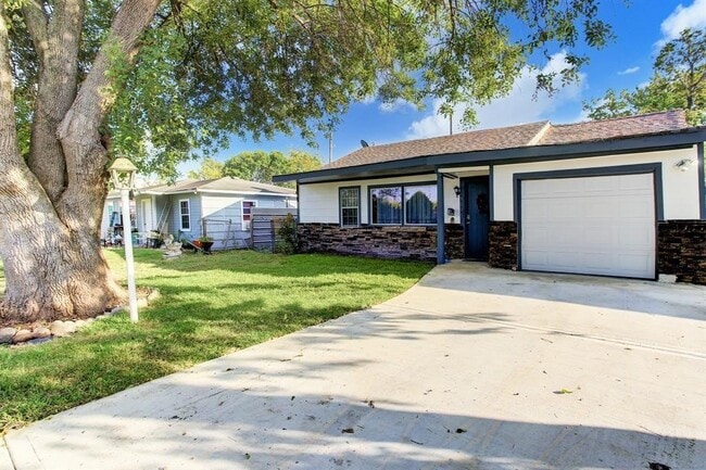 Photo - 9005 Cheer St