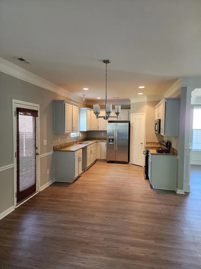 Room in Single Family Home on Mountain Quail Dr