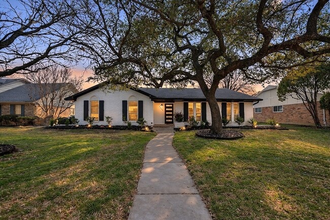 3204 Lynbrook Dr