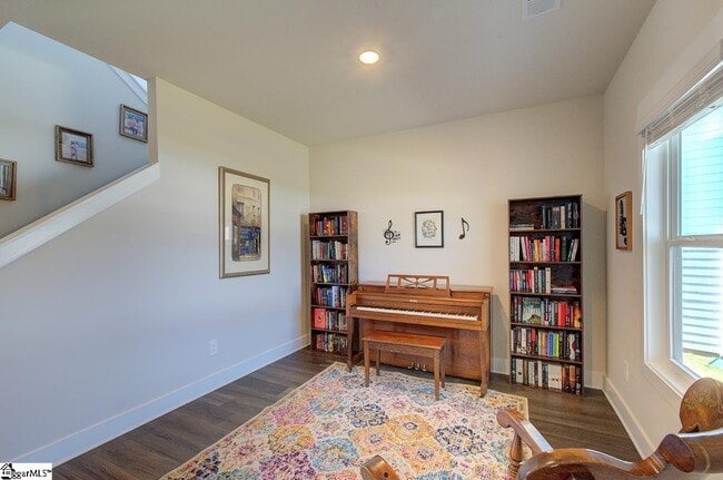 Photo - 542 Silverado Ave