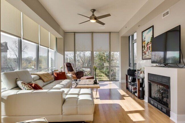 Photo - 525 Kedzie St