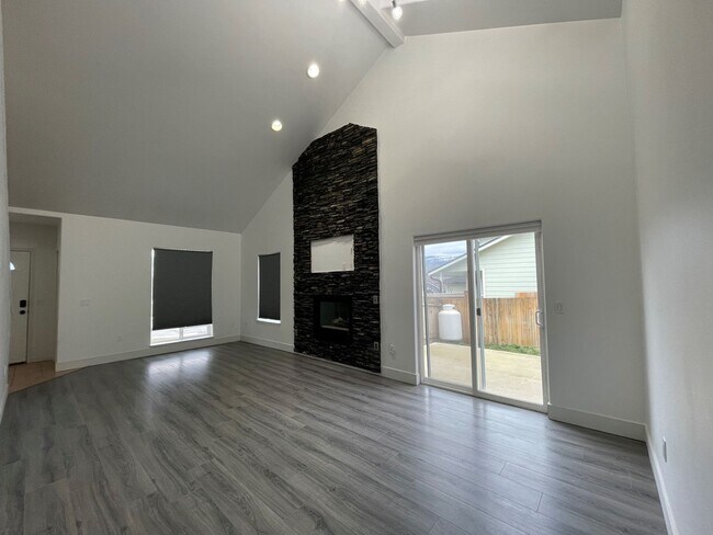 Photo - Now renting 3 bedroom 2.5 bathrooms.