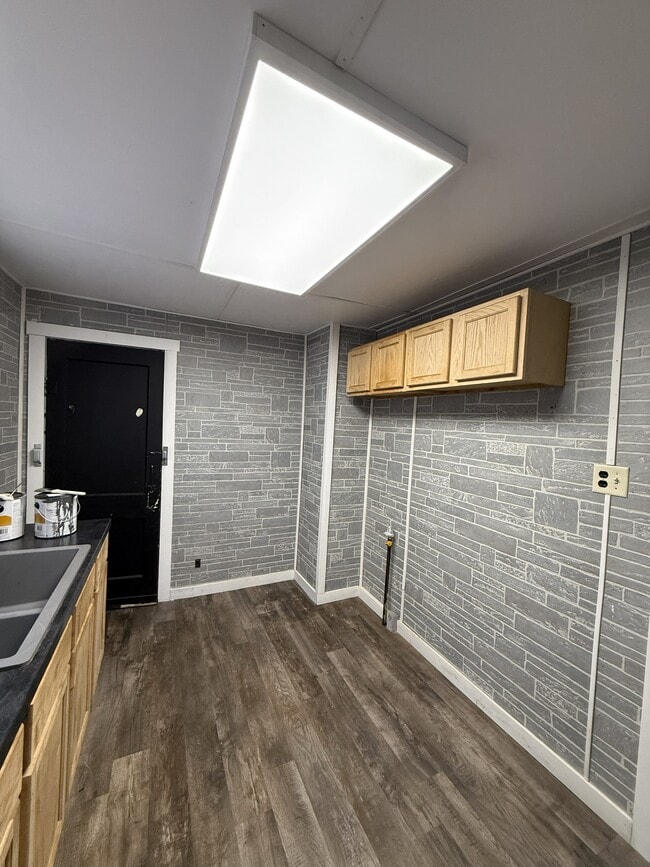 Photo - 909 W Cushing St