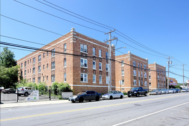 2209 Main Street - 2209 Main Street Apartments