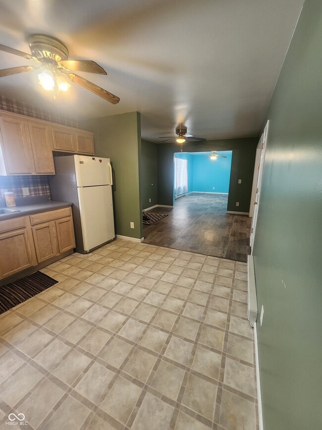 Photo - 9010-9020 IN-3