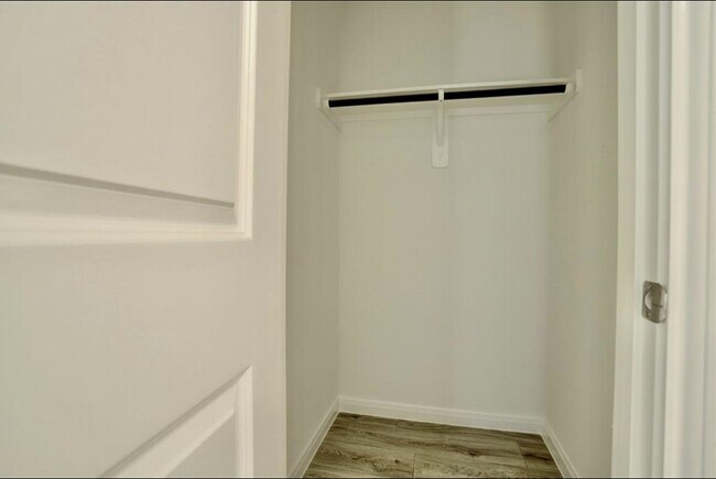 Photo - 351 Red Clover