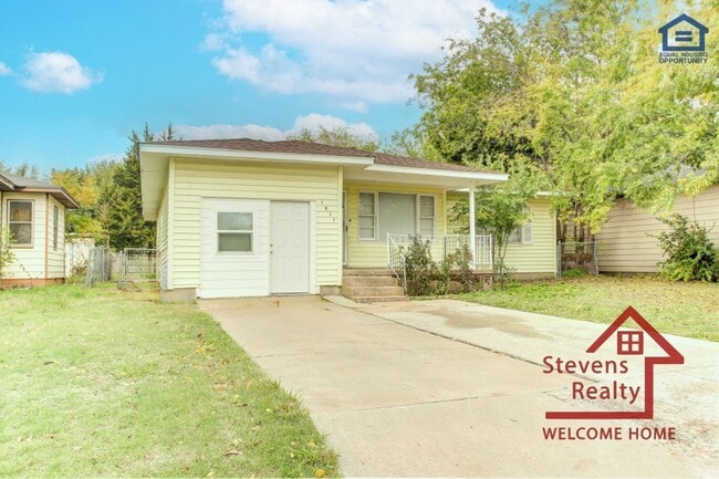 Photo - 1911 NW Smith Ave