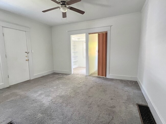 Photo - 735 Prospect St