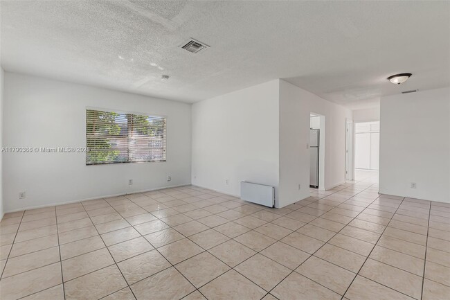 Photo - 1619-1621 NW 8th Ave Unit 1619