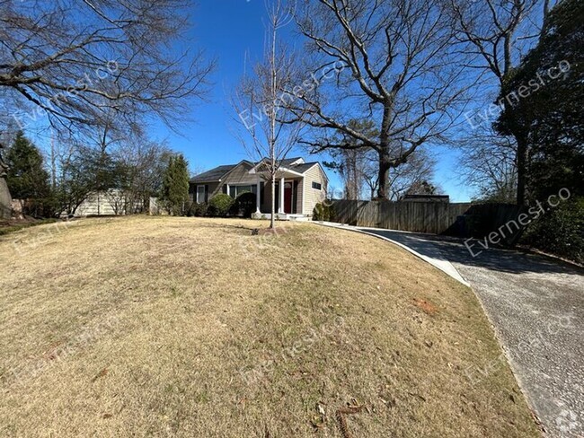 Building Photo - 1911 Woodland Hills Ave NW Rental