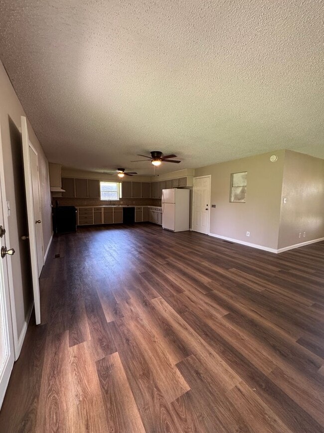 Photo - 3 Bedroom 3 Bathroom House