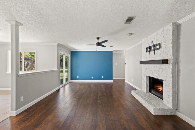 Photo - 2808 Firecrest Dr