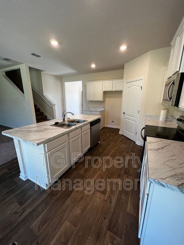 Photo - 611 Morgans Treasure Rd