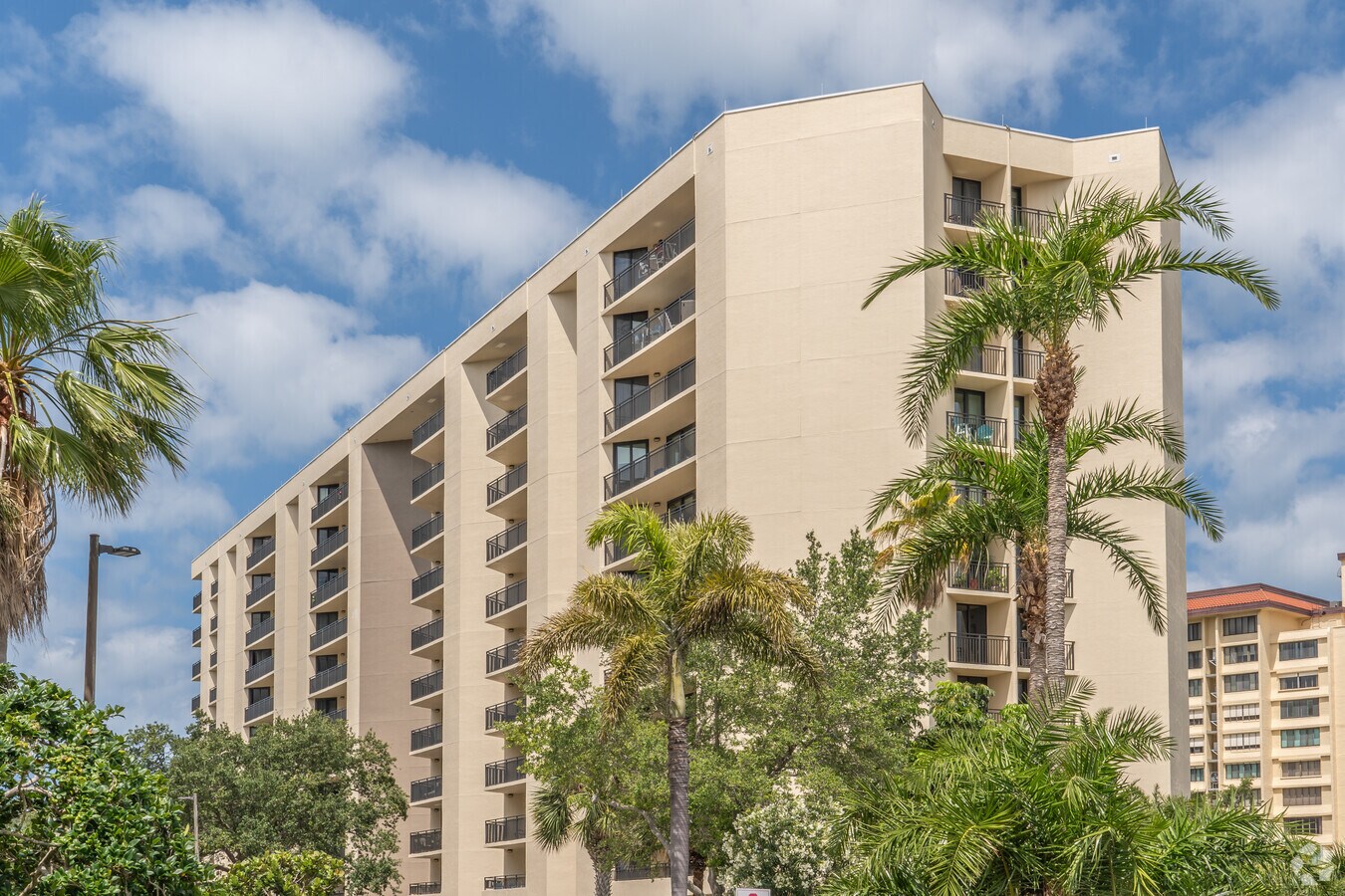 Photo - Island Walk Condominium