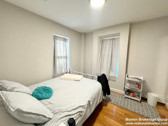 56 Crescent Ave Unit 1