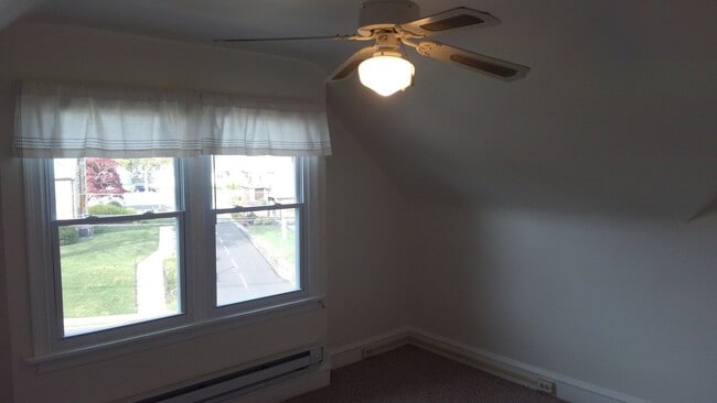 bedroom/ living room