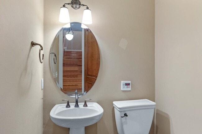 Photo - 1842 Ashley Hall Way