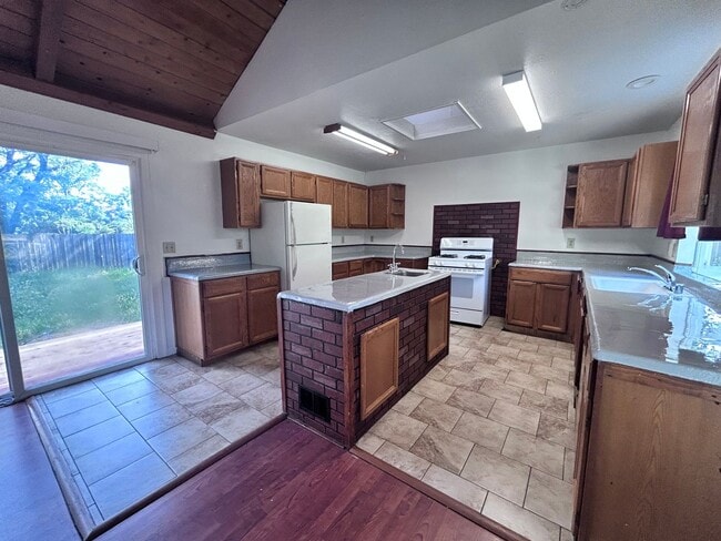 Photo - 441 Haggin Ave Unit 441 Haggin Avenue #C