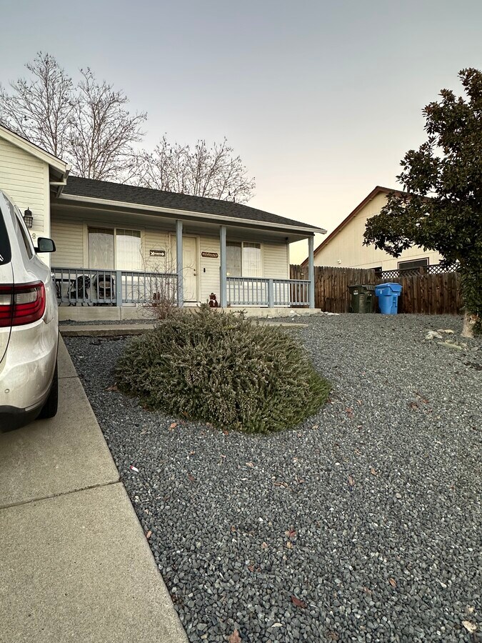 Photo - 738 Crystal Dr Unit 738