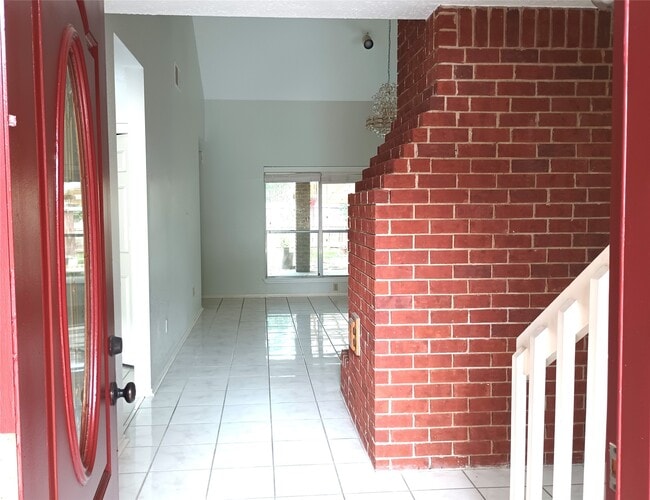 Photo - 16355 Flint Run Way