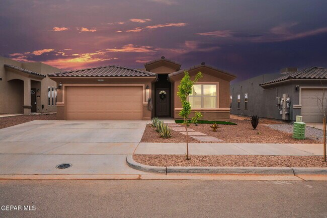 Photo - 13956 Garforth Ave