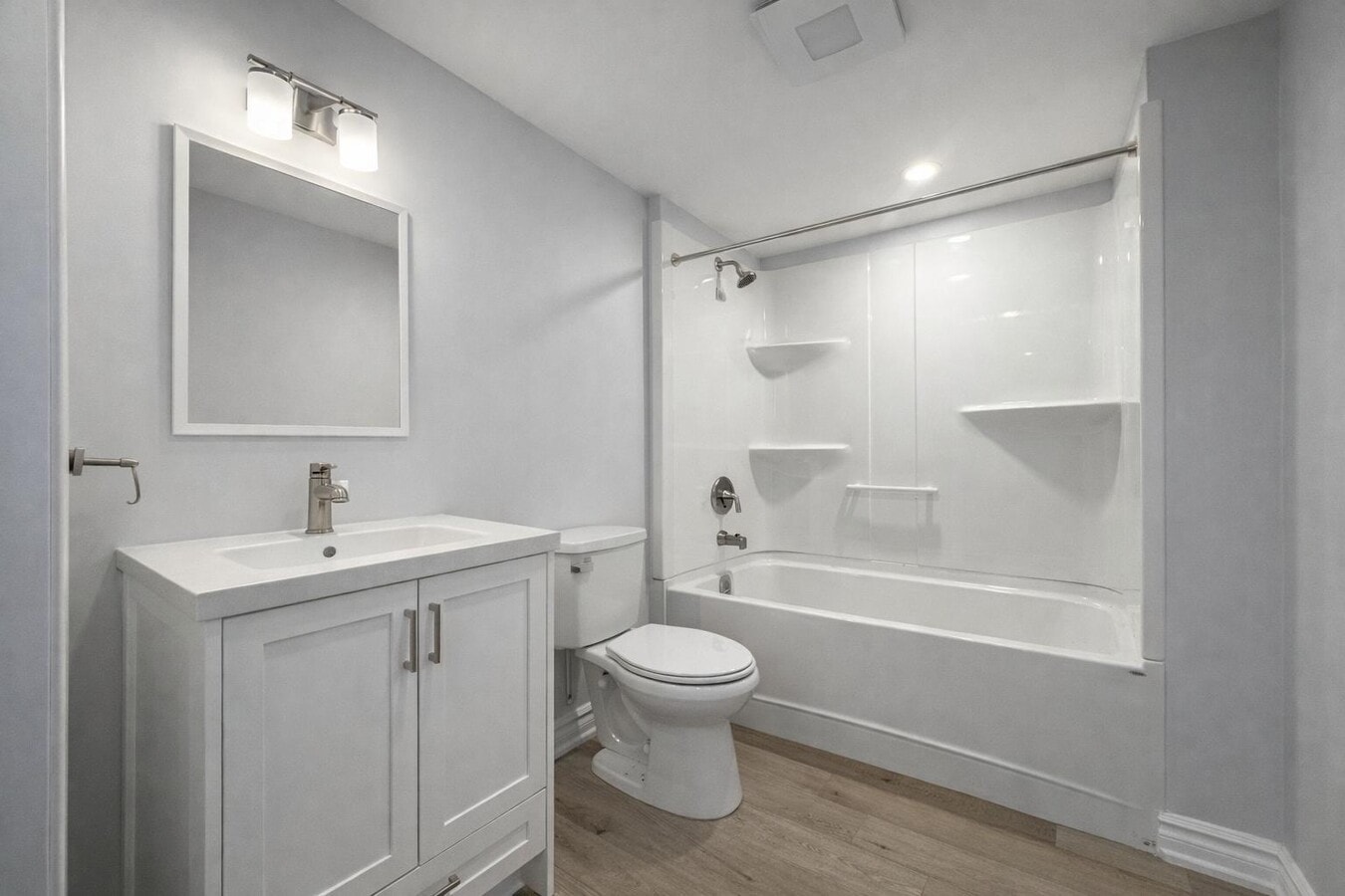 Photo - 21 Colborne St Unit Front