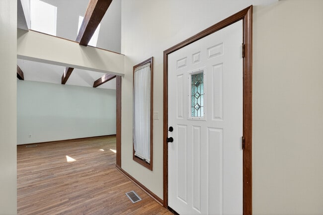 Photo - 4 Bedroom Near Butler University!
