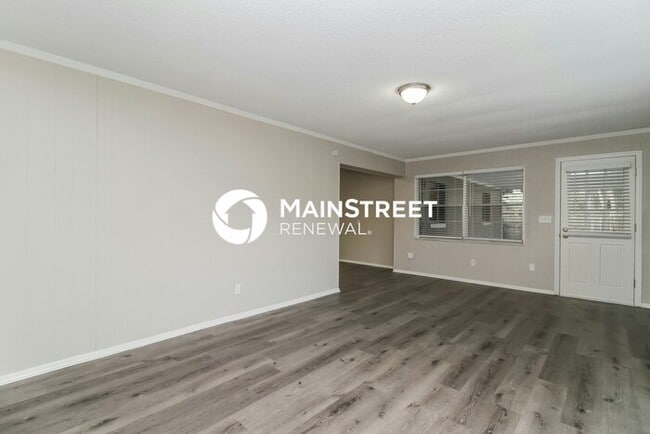 Photo - 3 Bedroom Pet-Friendly Home in Longwood, FL with Main Street Renewal