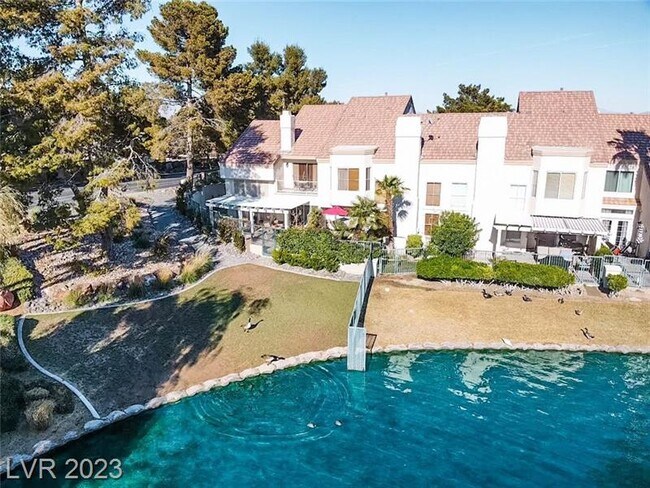 Photo - 2657 Seashore Dr