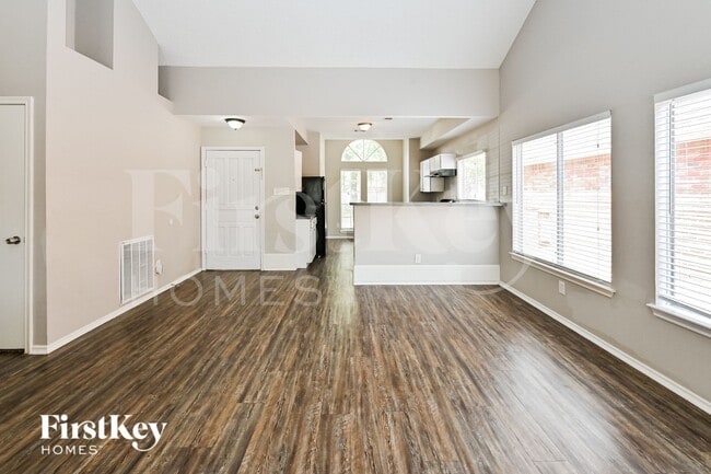 Photo - 11811 Meadowchase Dr