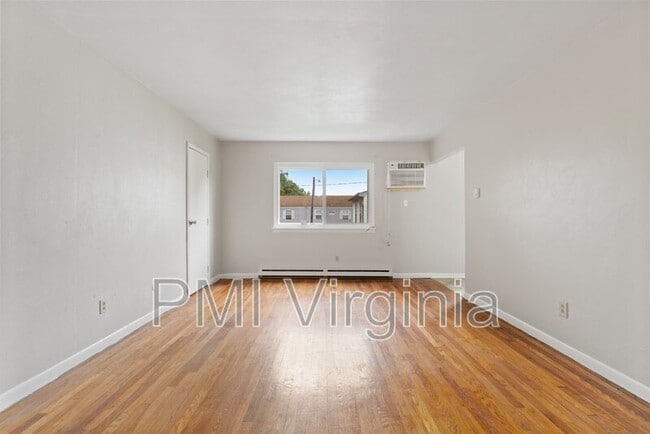 Photo - 2412 Courtney Ave Unidad 2