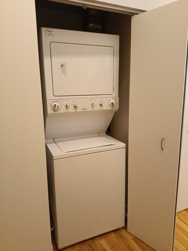 Photo - 211 E Ohio St Unit 317