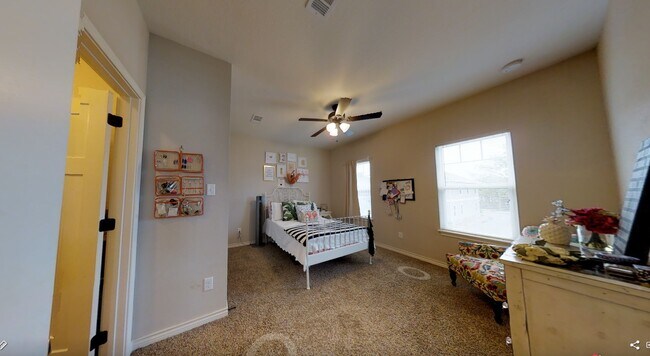 Photo - 1112 Oney Hervey Dr