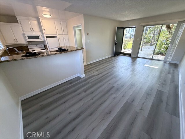 Photo - 931 W 19th St Unidad 5